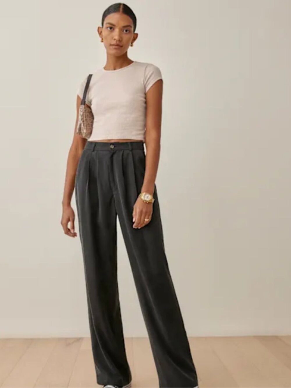 Reformation Ribbed Cropped Muse Tee in Sand - Size S